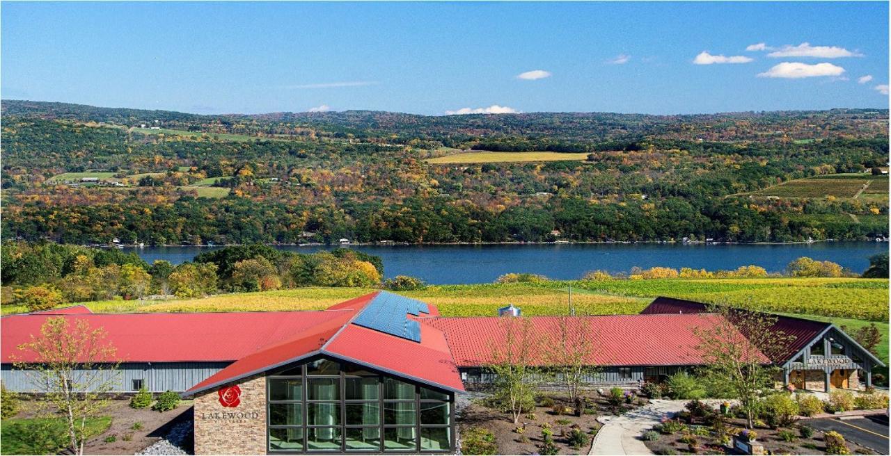 The Colonial Inn & Creamery Watkins Glen Exterior foto